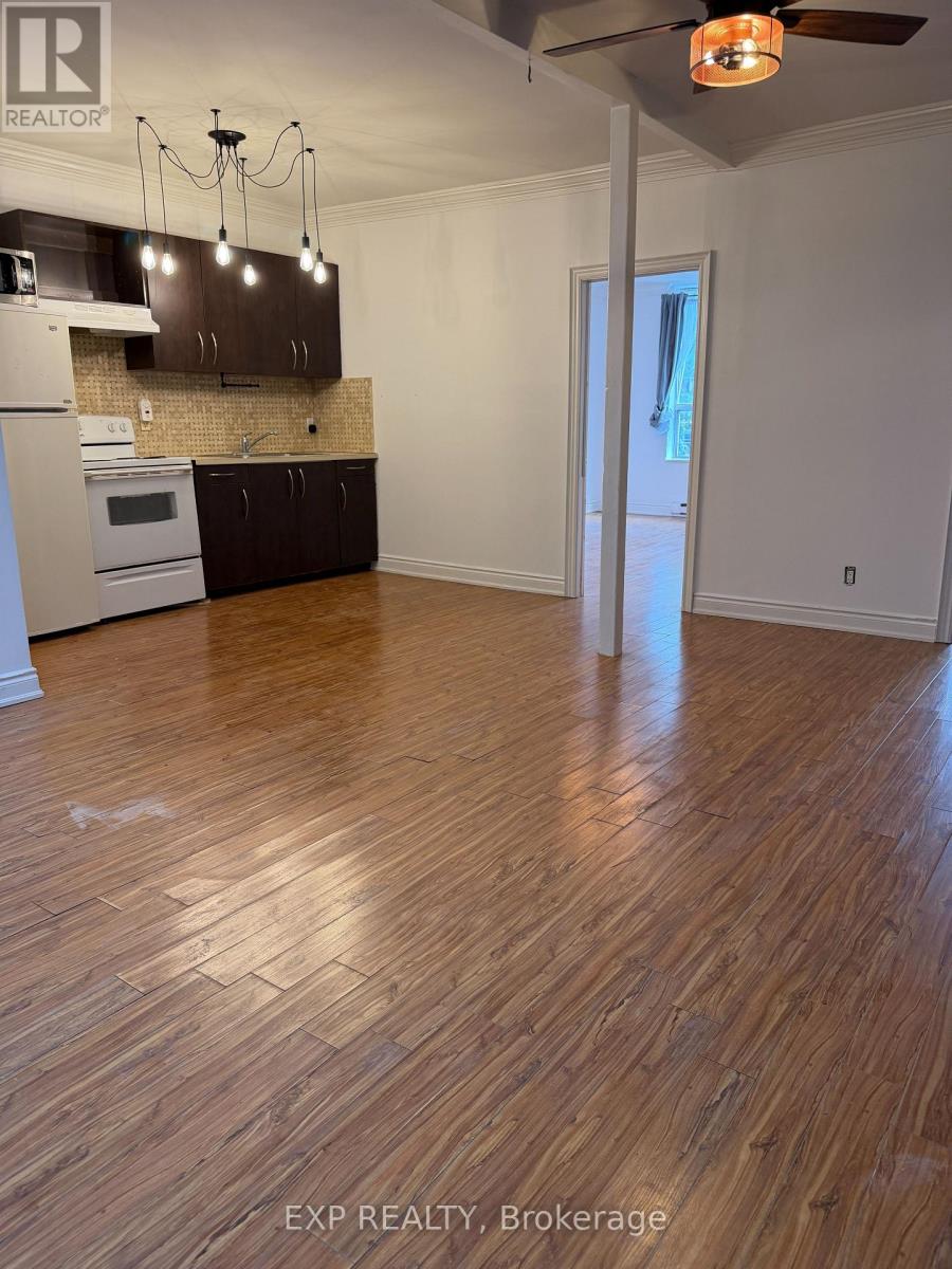 1 - 2878 Dundas Street W, Toronto, Ontario  M6P 1Y8 - Photo 2 - W13506008