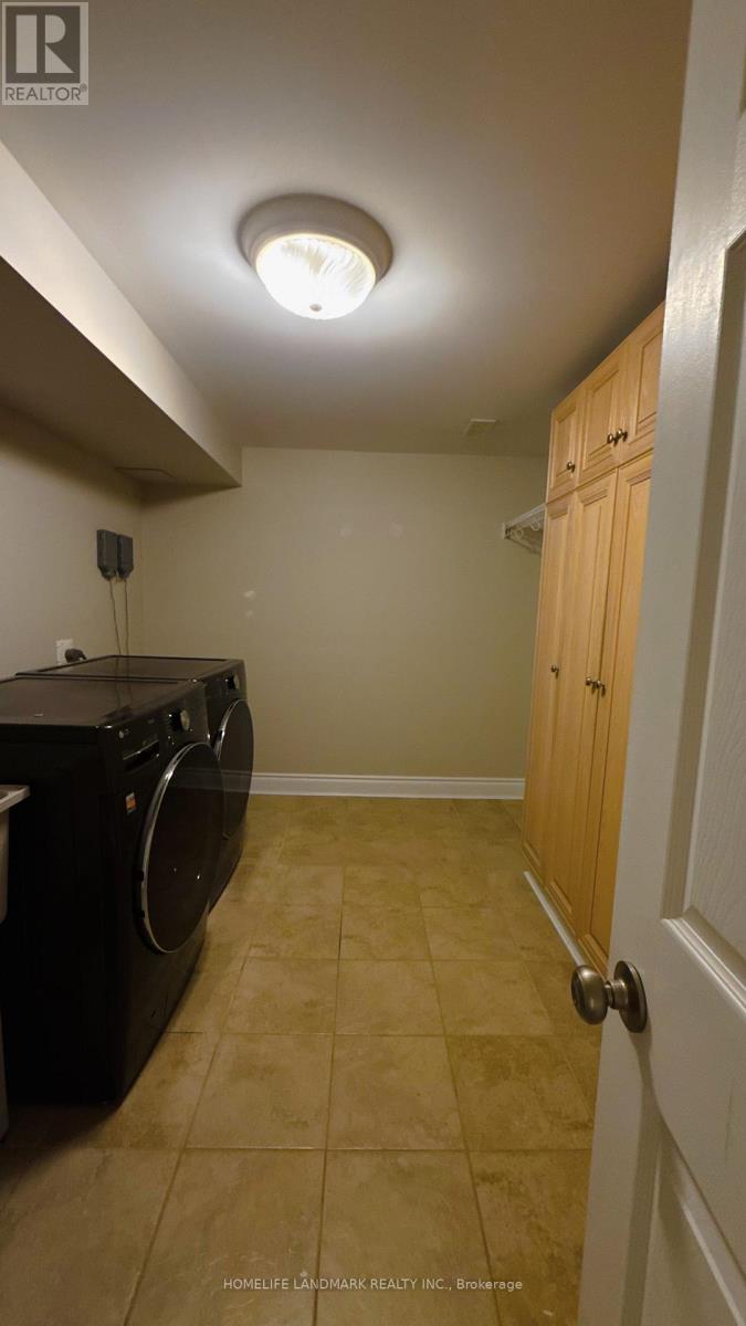 2062 Glenforest Crescent, Oakville, Ontario L6J 2G4 - Photo 15 - W13527274