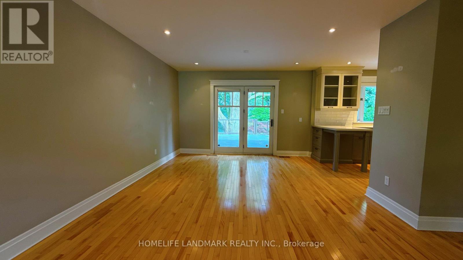 2062 Glenforest Crescent, Oakville, Ontario L6J 2G4 - Photo 6 - W13527274