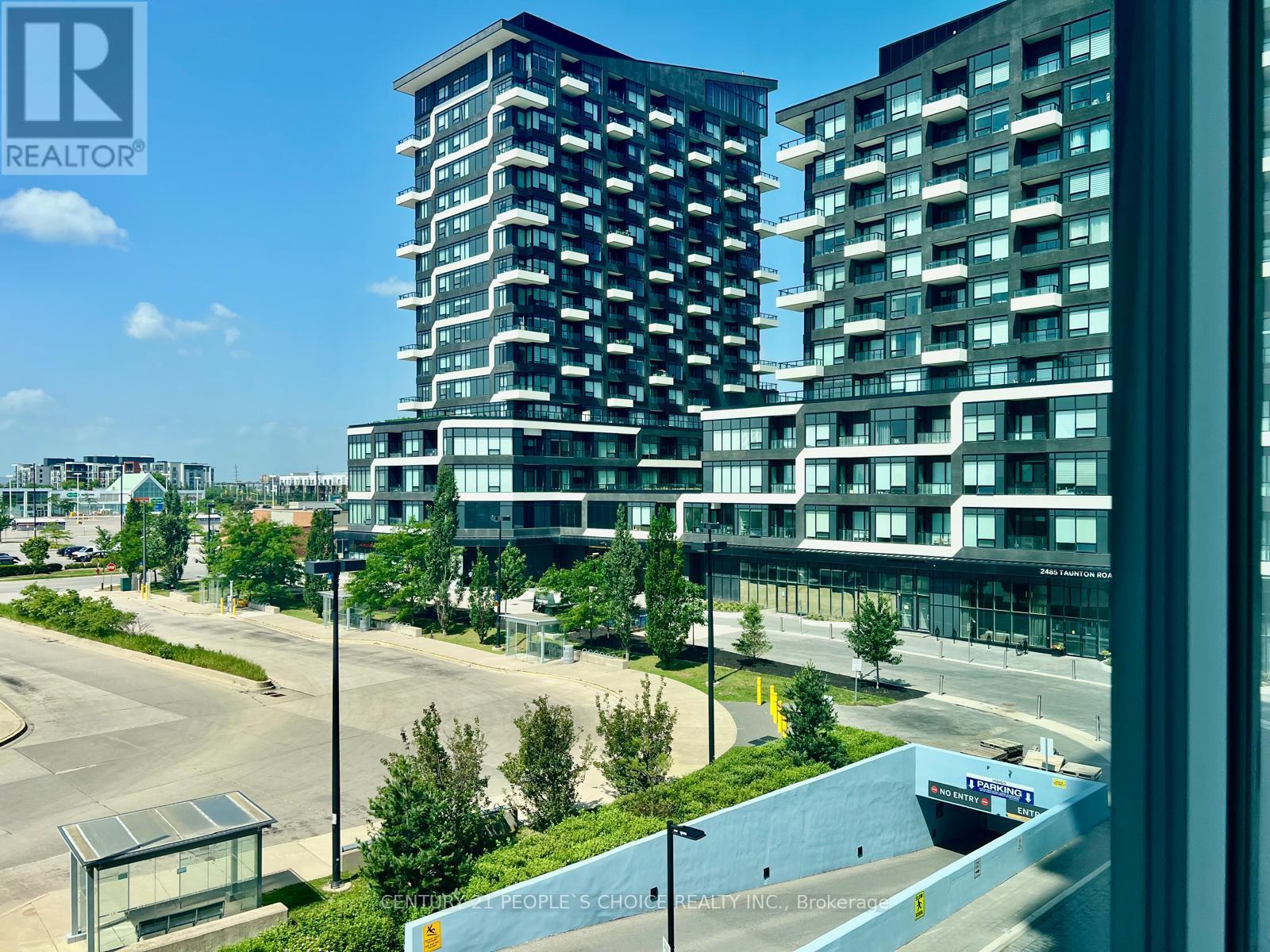 304 - 297 Oak Walk Drive, Oakville, Ontario L6H 6Z3 - Photo 2 - W13527340