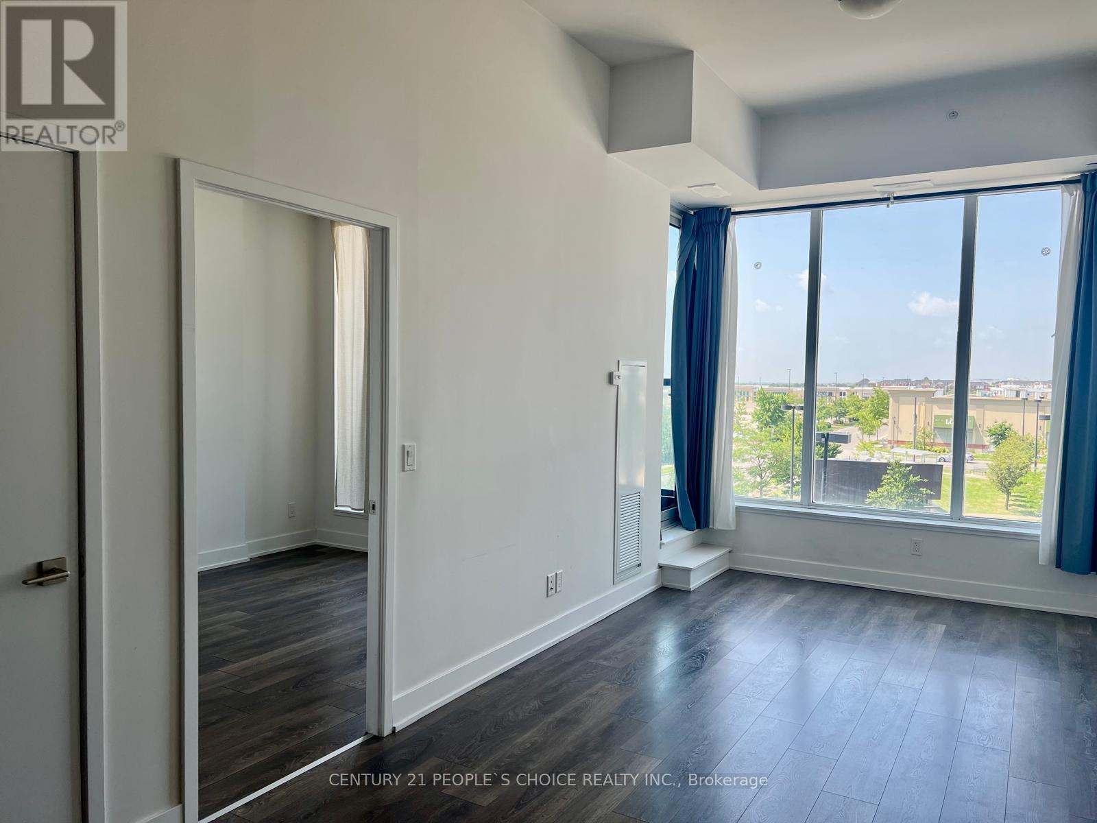 304 - 297 Oak Walk Drive, Oakville, Ontario L6H 6Z3 - Photo 6 - W13527340