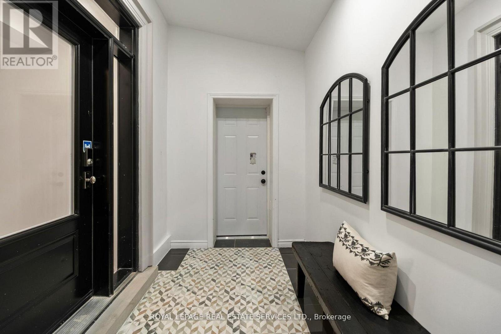 5 Kirk Bradden Road W, Toronto, Ontario  M8Y 2G1 - Photo 19 - W13527346