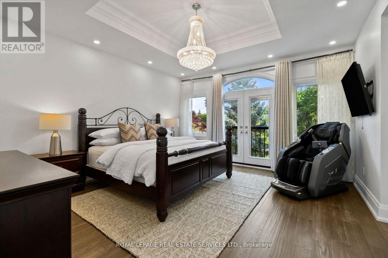 5 Kirk Bradden Road W, Toronto, Ontario  M8Y 2G1 - Photo 21 - W13527346