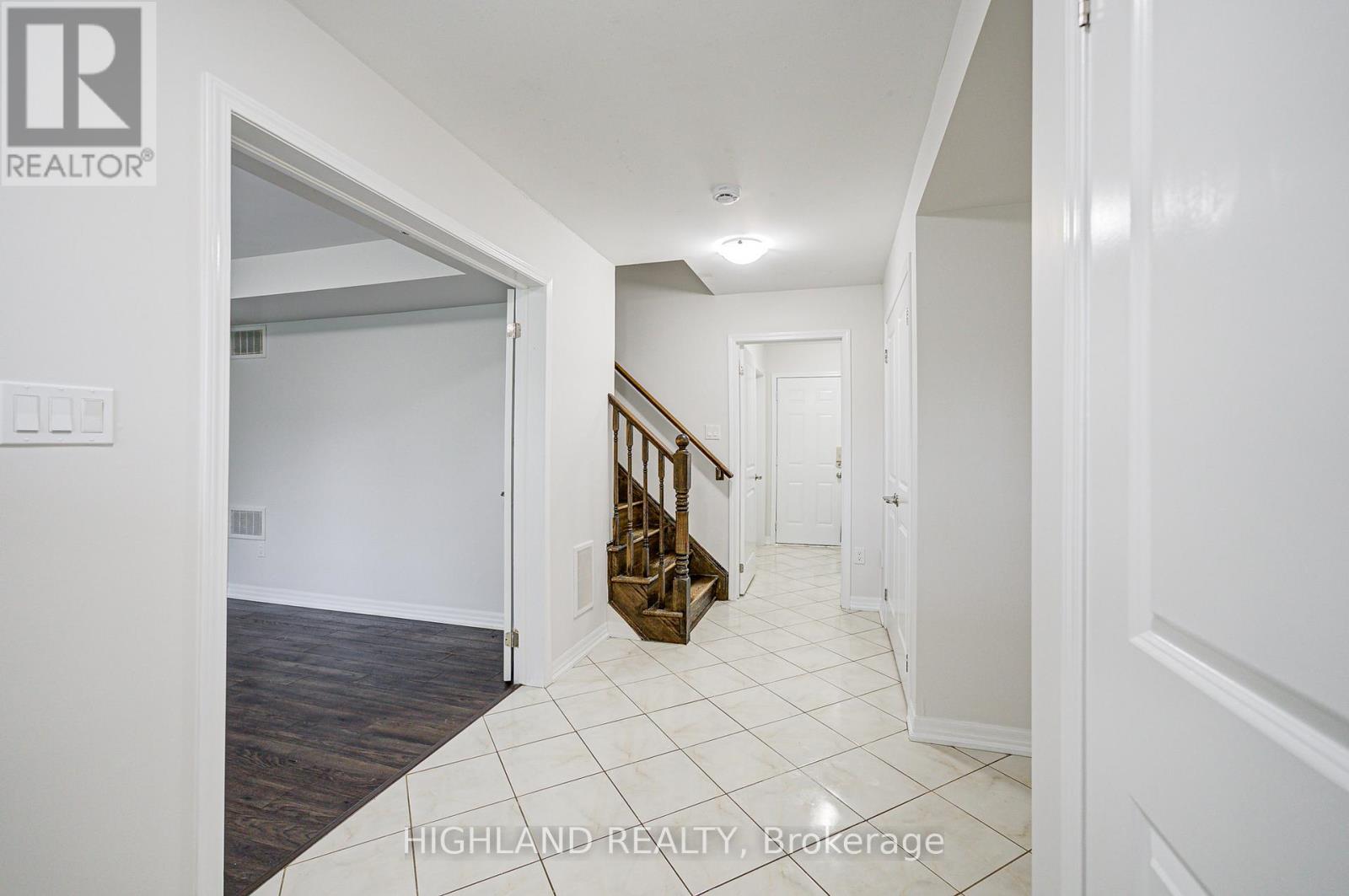 4 - 265 Ellen Davidson Drive, Oakville, Ontario  L6M 0V4 - Photo 3 - W13527376