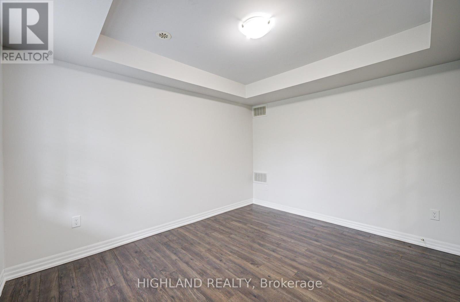 4 - 265 Ellen Davidson Drive, Oakville, Ontario  L6M 0V4 - Photo 4 - W13527376