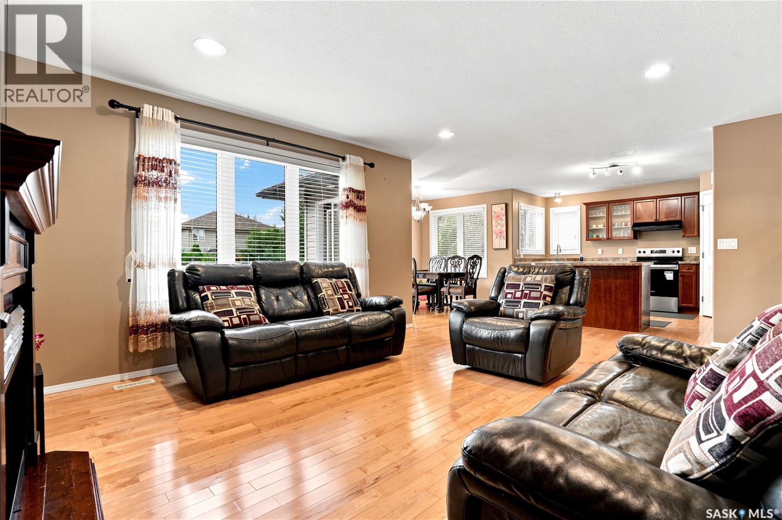 110 Stepney Crescent, Saskatoon, Saskatchewan  S7T 0A5 - Photo 7 - SK041107