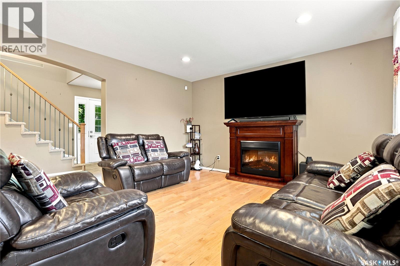 110 Stepney Crescent, Saskatoon, Saskatchewan  S7T 0A5 - Photo 8 - SK041107