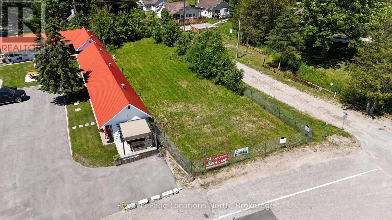 11 Tiny Beaches Road N, Tiny, Ontario  L0L 2J0 - Photo 10 - S13467678