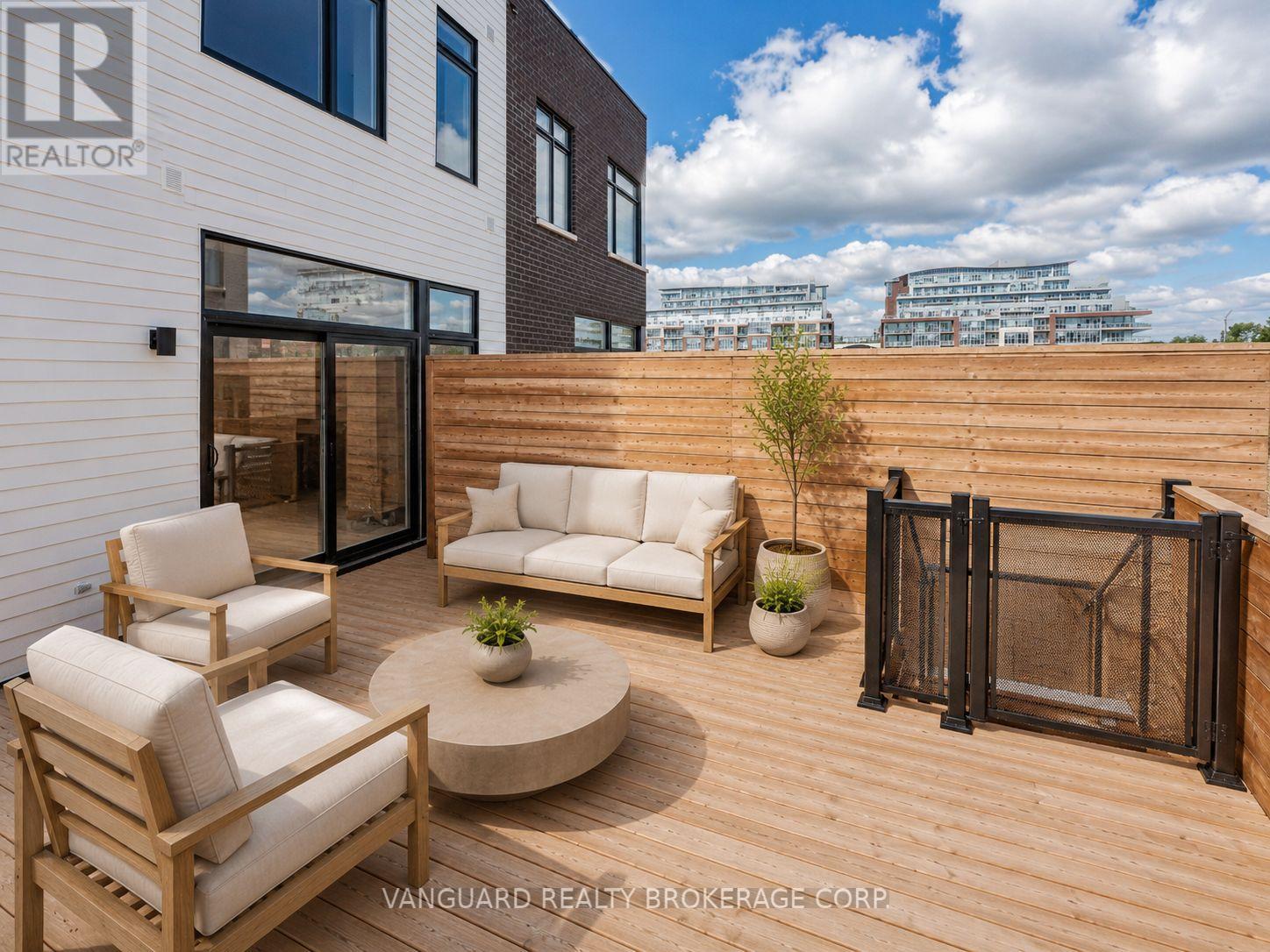 21 - 15 Lou Parsons Way, Mississauga, Ontario  L5H 0B2 - Photo 38 - W12820134