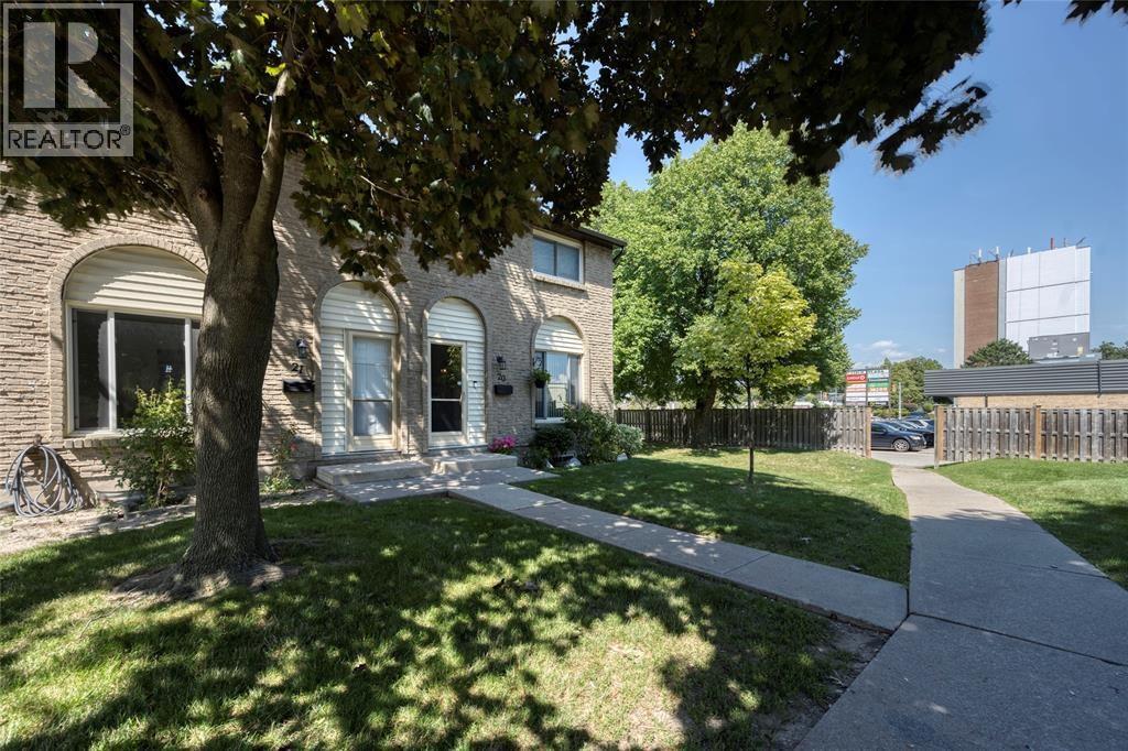 215 Trudeau Drive Unit# 21