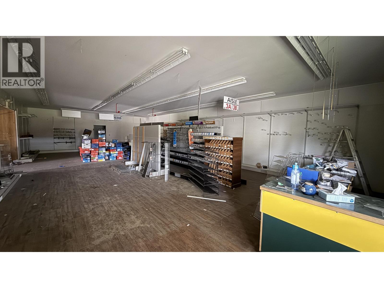 4945 Easzee Drive, 108 Mile Ranch, British Columbia  V0K 2Z0 - Photo 19 - C8075364