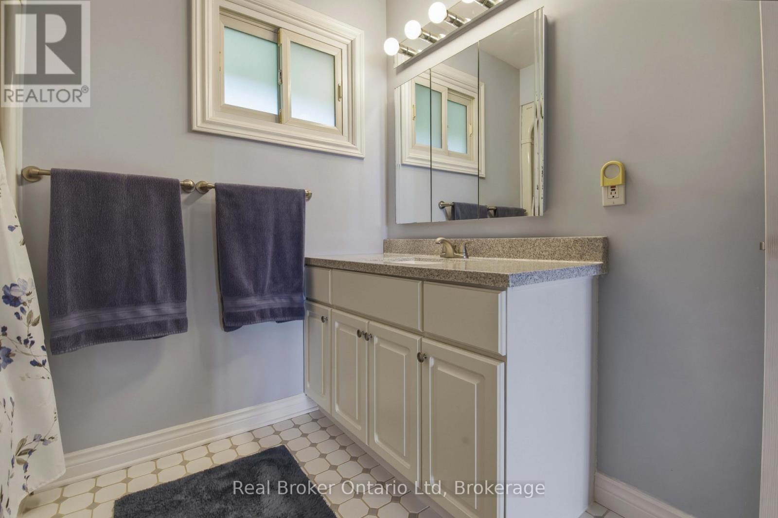 339496 Presquile Road, Georgian Bluffs, Ontario  N0H 2T0 - Photo 33 - X13470842