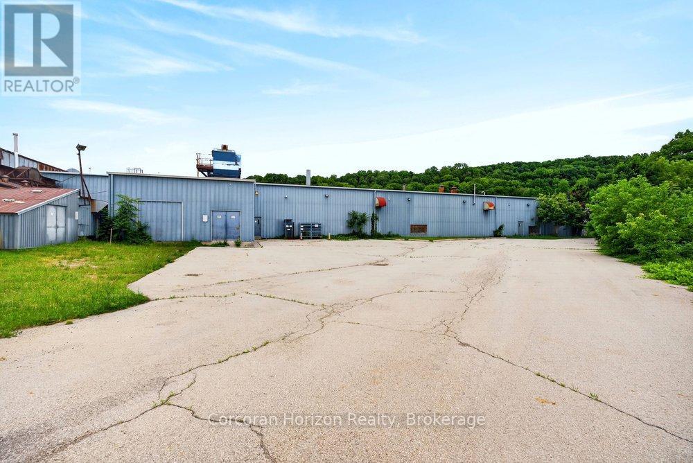 47 Head Street, Hamilton, Ontario  L9H 3H6 - Photo 17 - X13527592