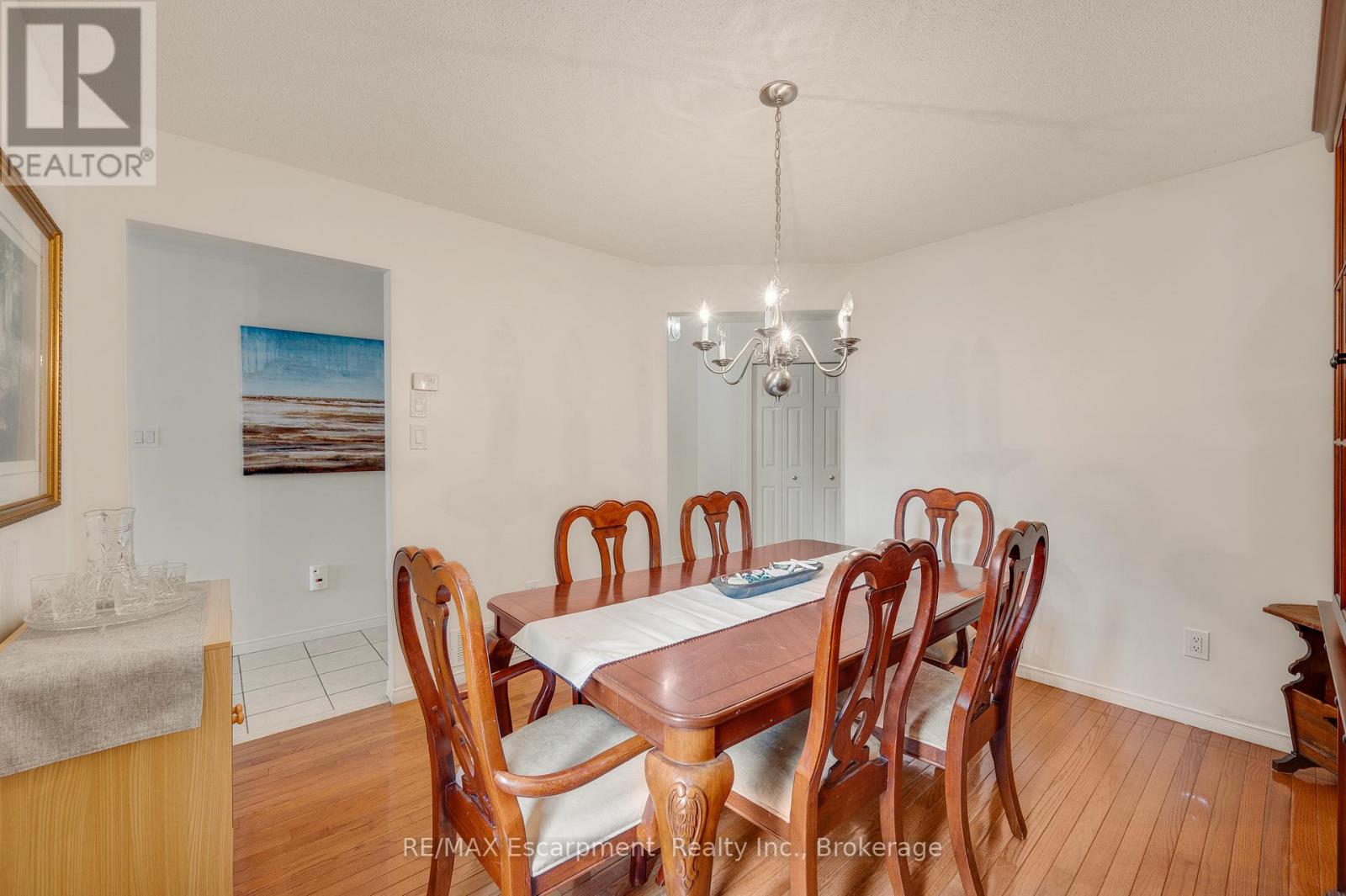 409 Jacqueline Boulevard, Hamilton, Ontario  L9B 2T4 - Photo 10 - X13527696