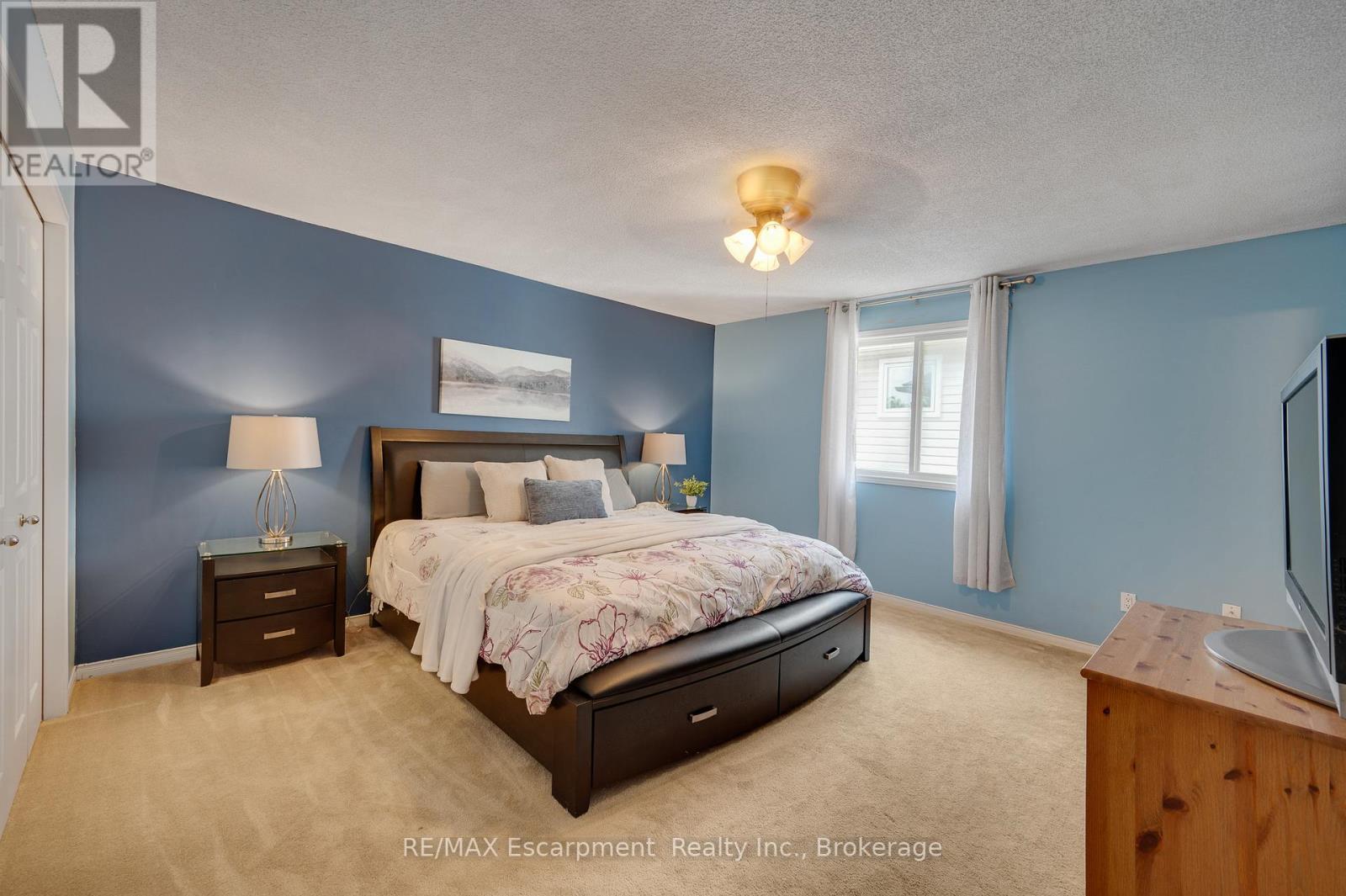 409 Jacqueline Boulevard, Hamilton, Ontario  L9B 2T4 - Photo 18 - X13527696
