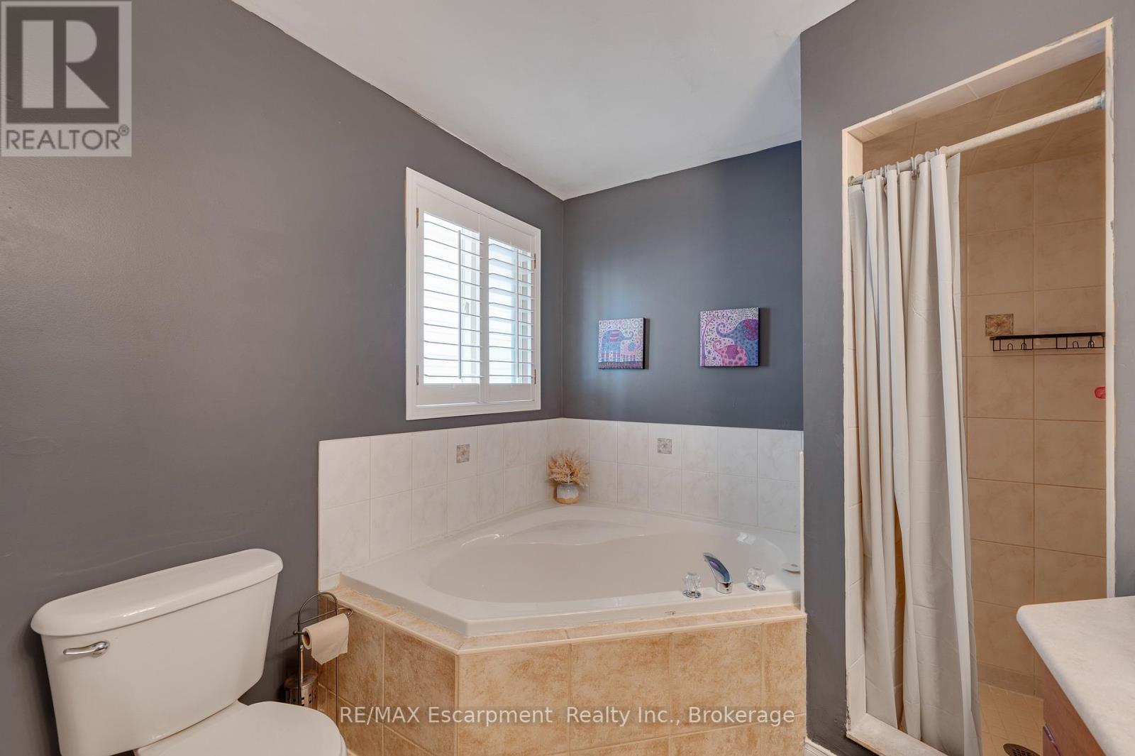 409 Jacqueline Boulevard, Hamilton, Ontario  L9B 2T4 - Photo 19 - X13527696