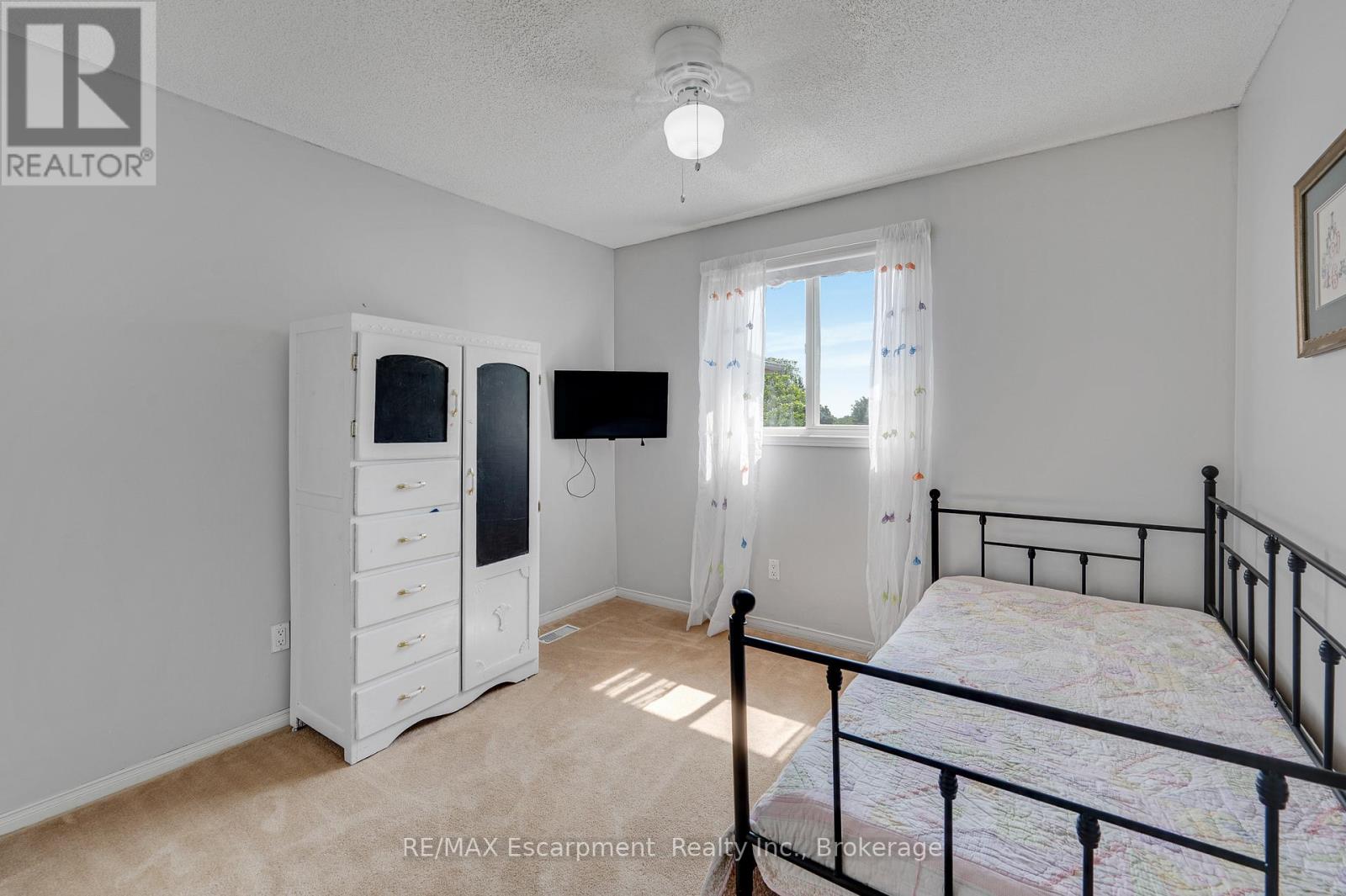 409 Jacqueline Boulevard, Hamilton, Ontario  L9B 2T4 - Photo 22 - X13527696