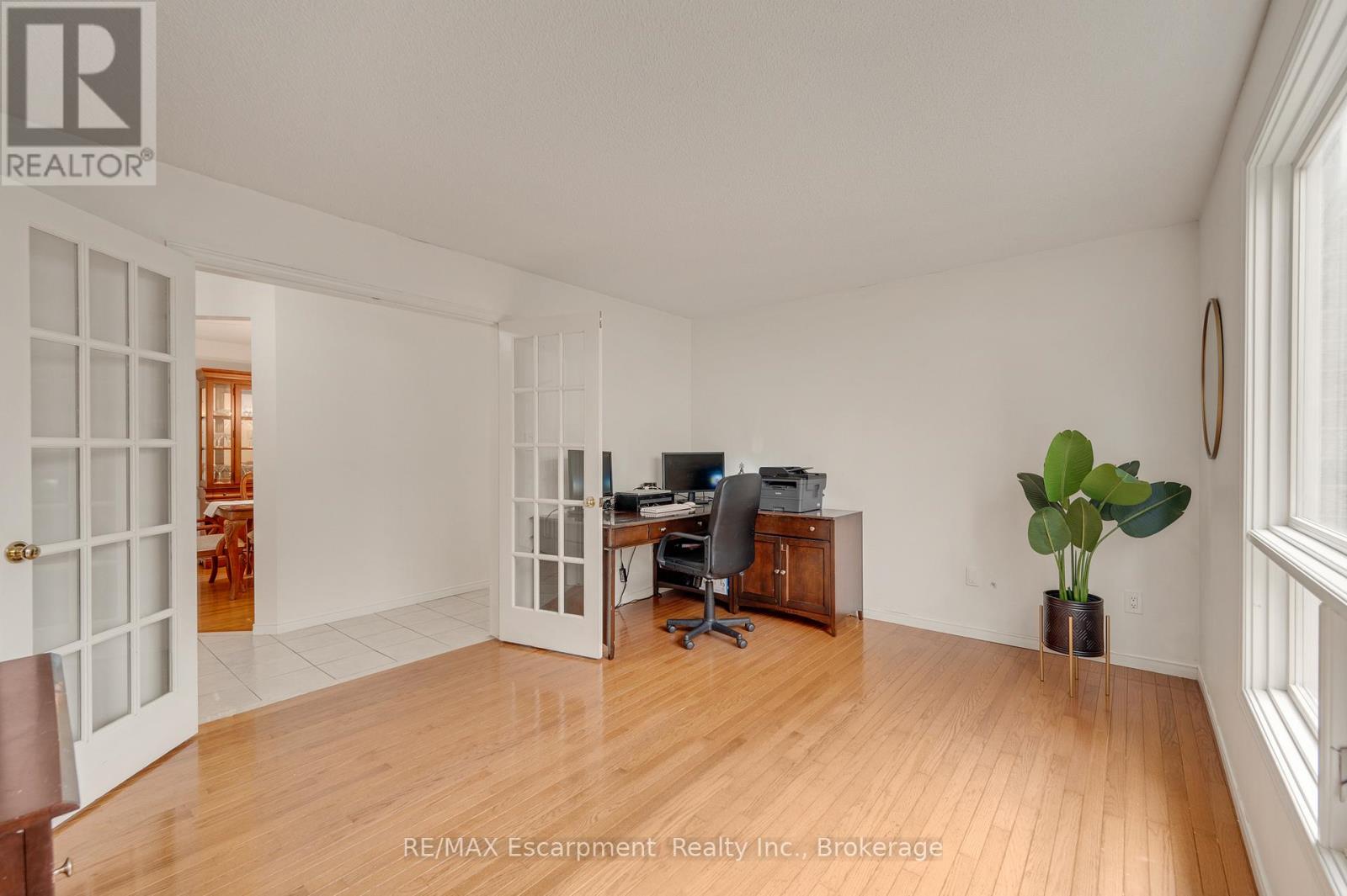 409 Jacqueline Boulevard, Hamilton, Ontario  L9B 2T4 - Photo 6 - X13527696