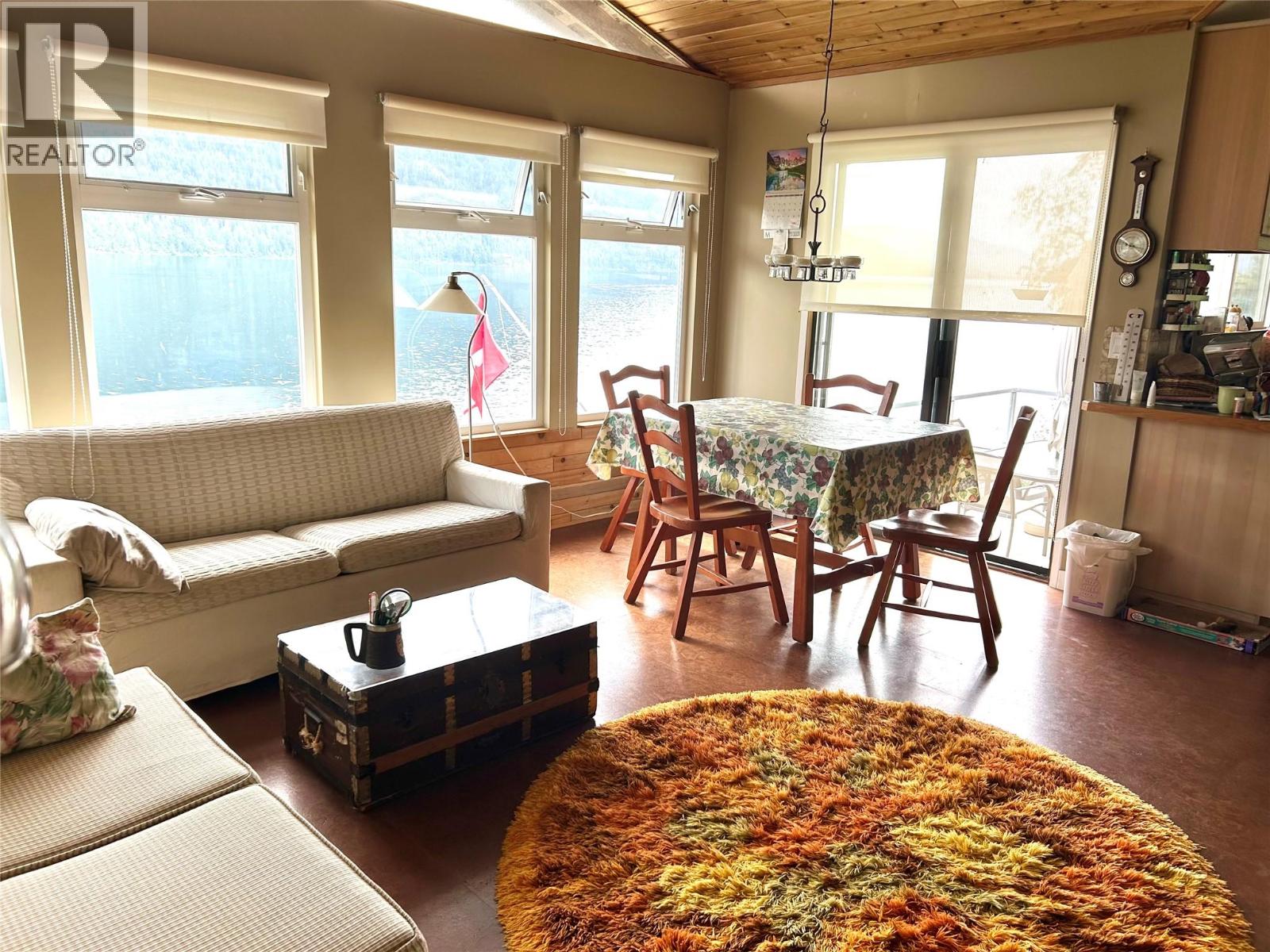 4530 Boat Access West Side, Christina Lake, British Columbia   - Photo 16 - 10393611