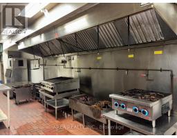 635 GERRARD ESTATES E, Toronto, Ontario