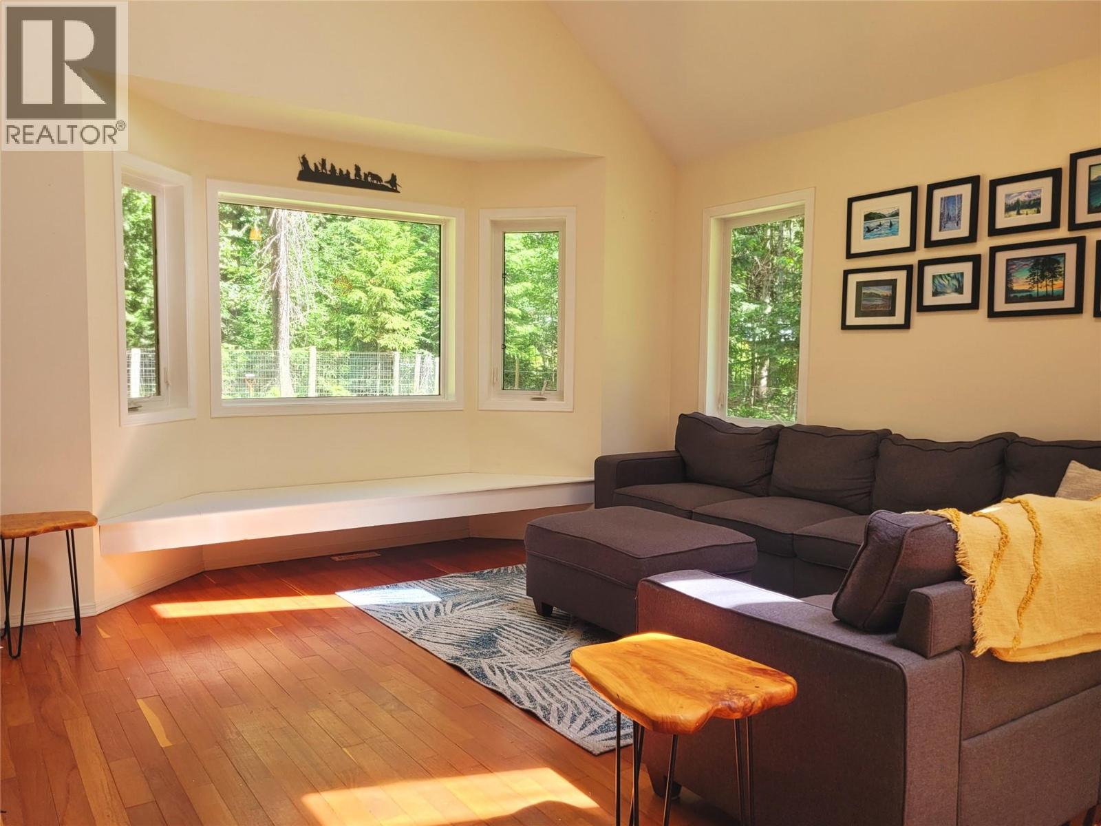 5289 Clearwater Valley Road Clearwater Photo 15 5289 Clearwater Valley Road Clearwater Photo 15