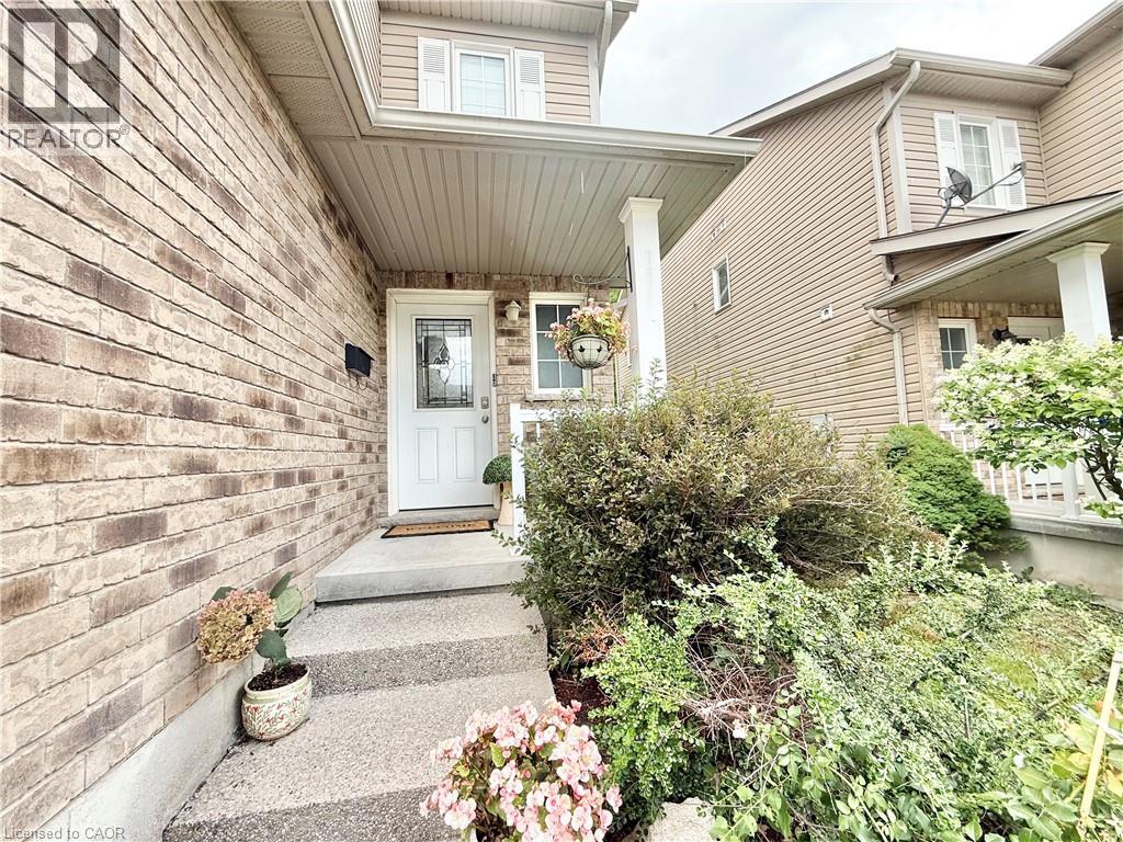 312 Tagge Crescent, Kitchener, Ontario  N2K 3R7 - Photo 2 - 40845489
