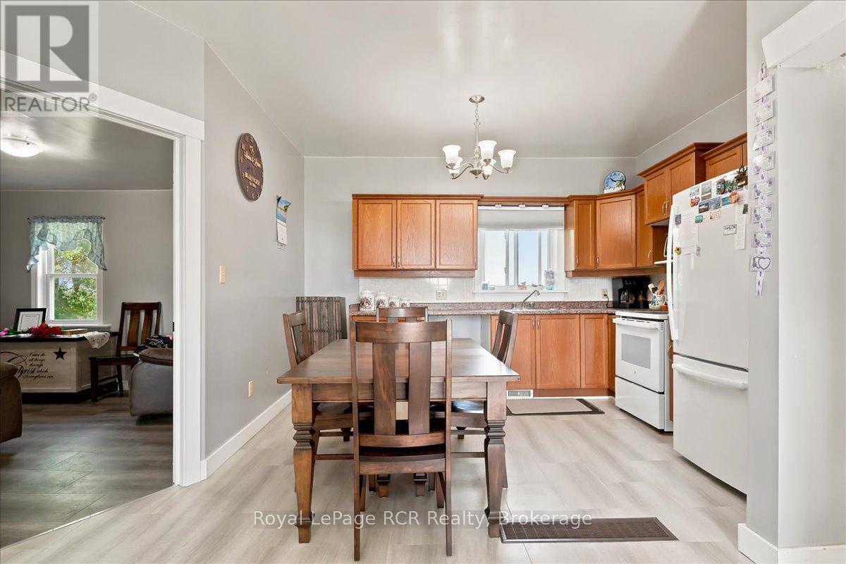 7458 Side Road 3 E, Wellington North, Ontario N0G 2L0 - Photo 12 - X13527766