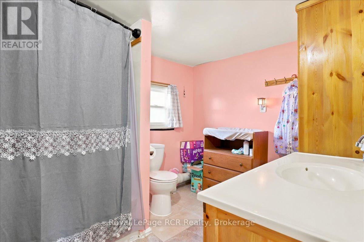 7458 Side Road 3 E, Wellington North, Ontario N0G 2L0 - Photo 21 - X13527766