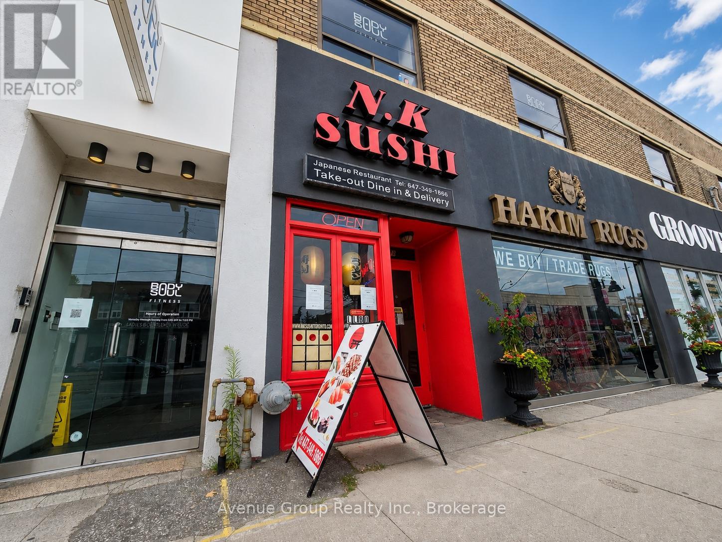 376 EGLINTON AVENUE W, Toronto, Ontario