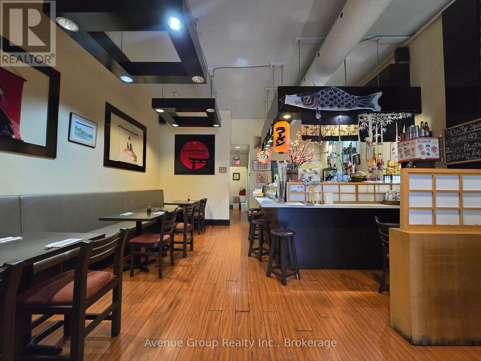 376 Eglinton Avenue W, Toronto, Ontario M5N 1A2 - Photo 8 - C13527634