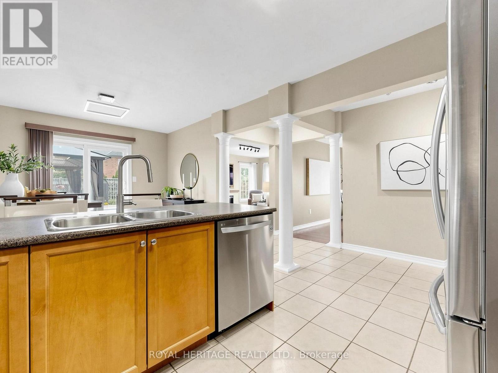 1 Wakem Court, Whitby, Ontario  L1P 1T8 - Photo 15 - E13527606