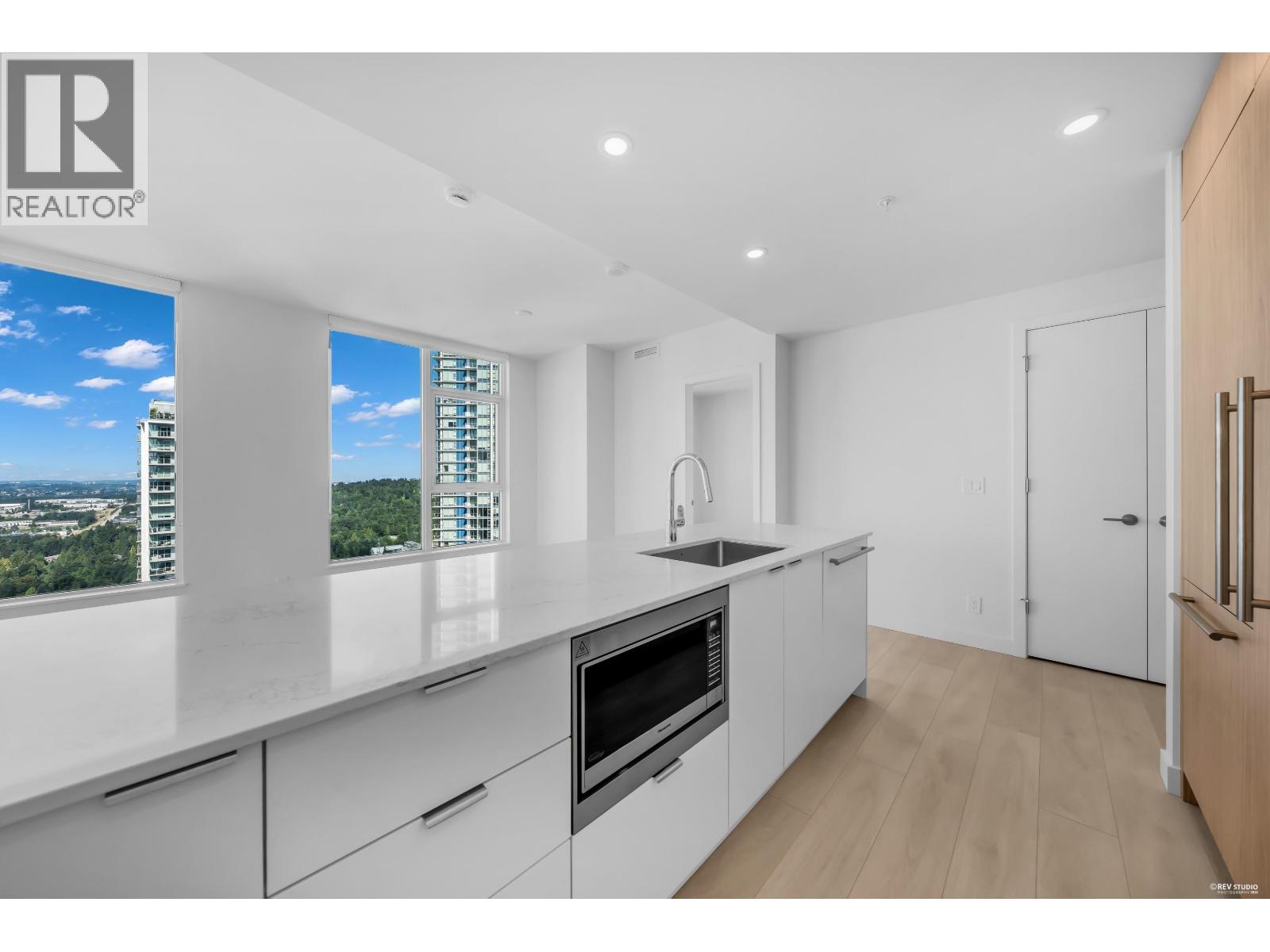 3104 537 Cottonwood Avenue, Coquitlam, British Columbia  V3J 0S4 - Photo 8 - R3141953