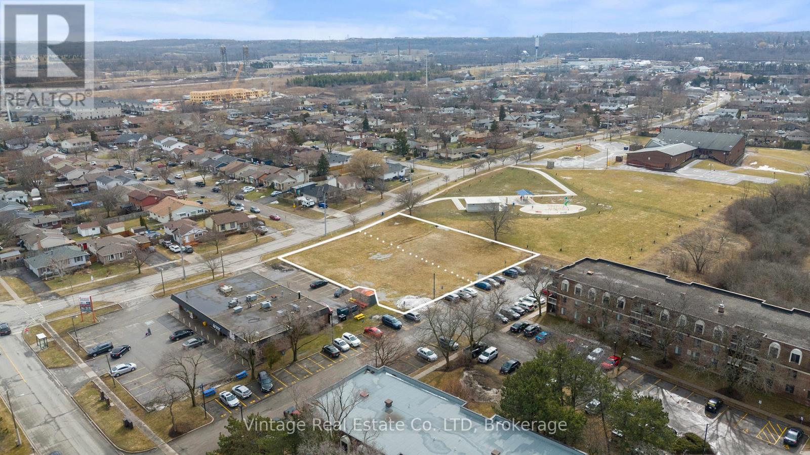 118 Woodrow Street, St. Catharines, Ontario  L2P 3S3 - Photo 8 - X13527466