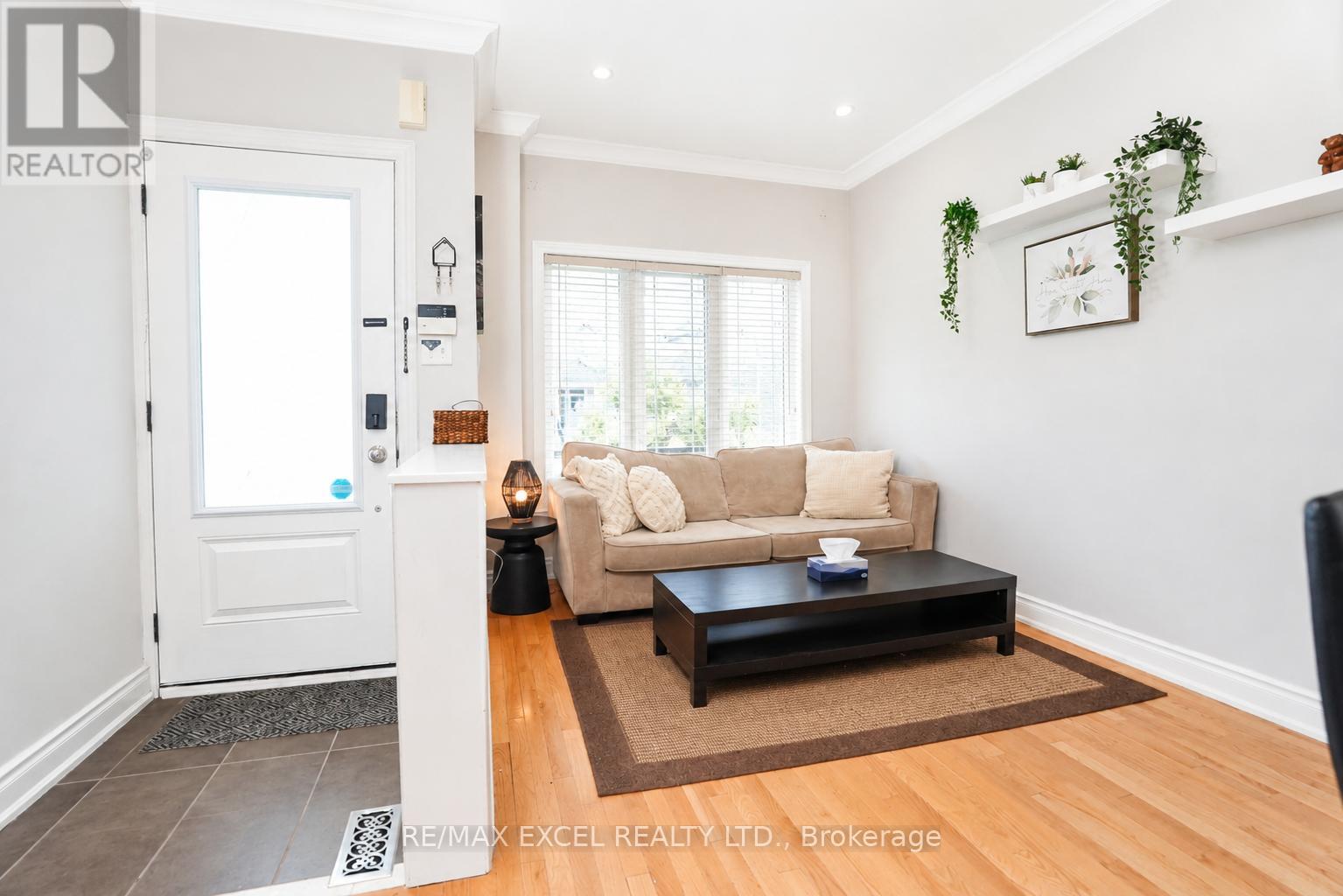 Main - 214 Farmstead Road, Richmond Hill, Ontario  L4S 2J6 - Photo 2 - N13527478