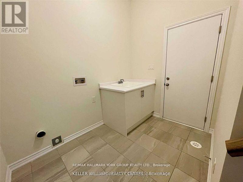 586 Murrell Boulevard, East Gwillimbury, Ontario  L9N 0L6 - Photo 19 - N13527510