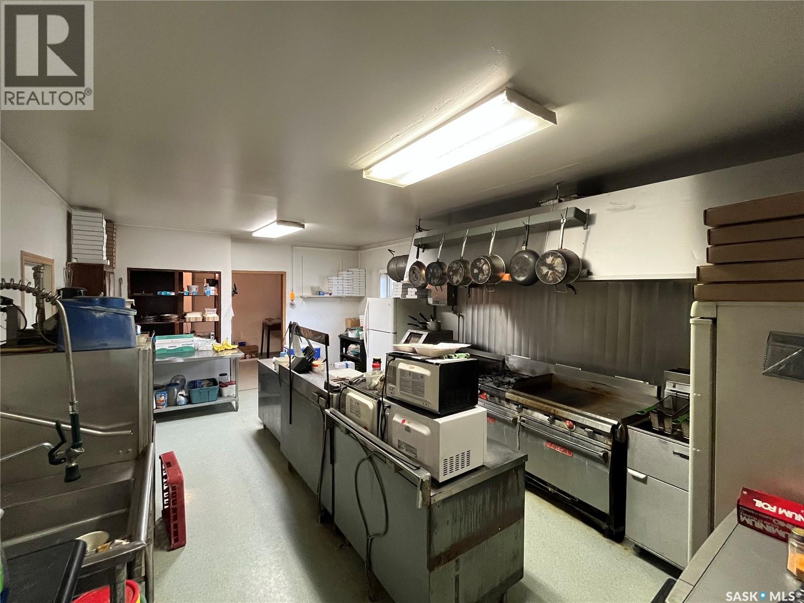 108 1st Avenue, Lintlaw, Saskatchewan  S0A 2H0 - Photo 16 - SK041614