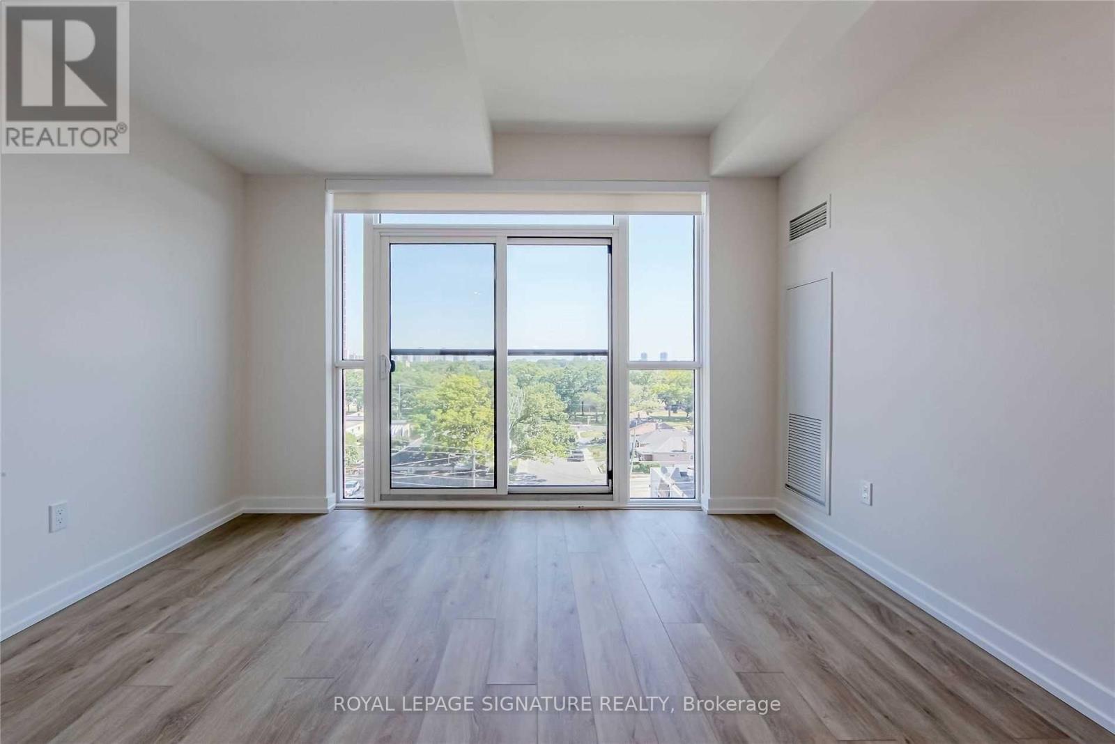 706 - 2300 St Clair Avenue W, Toronto, Ontario M6N 0B3 - Photo 6 - W13527434