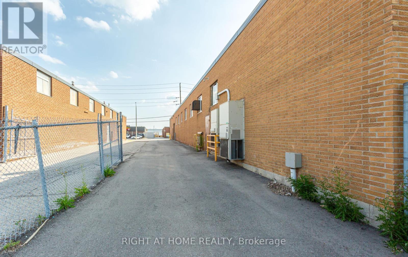 5277 Creekbank Road, Mississauga, Ontario  L4W 1N3 - Photo 30 - W13527454