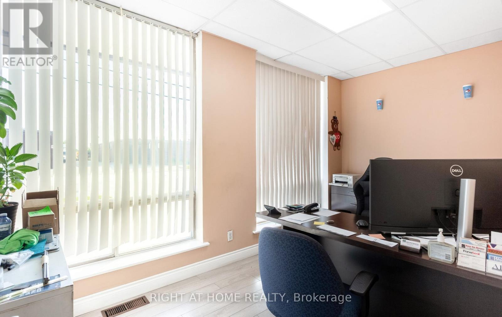 5277 Creekbank Road, Mississauga, Ontario  L4W 1N3 - Photo 8 - W13527454