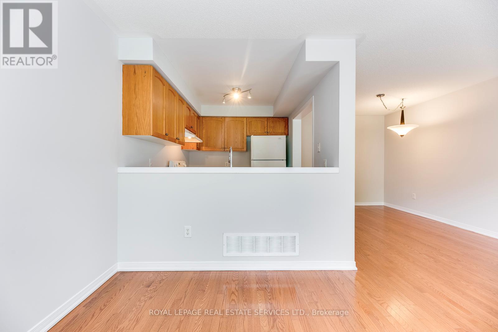 1835 Mccoy Avenue, Burlington, Ontario  L7L 7M1 - Photo 14 - W13527608