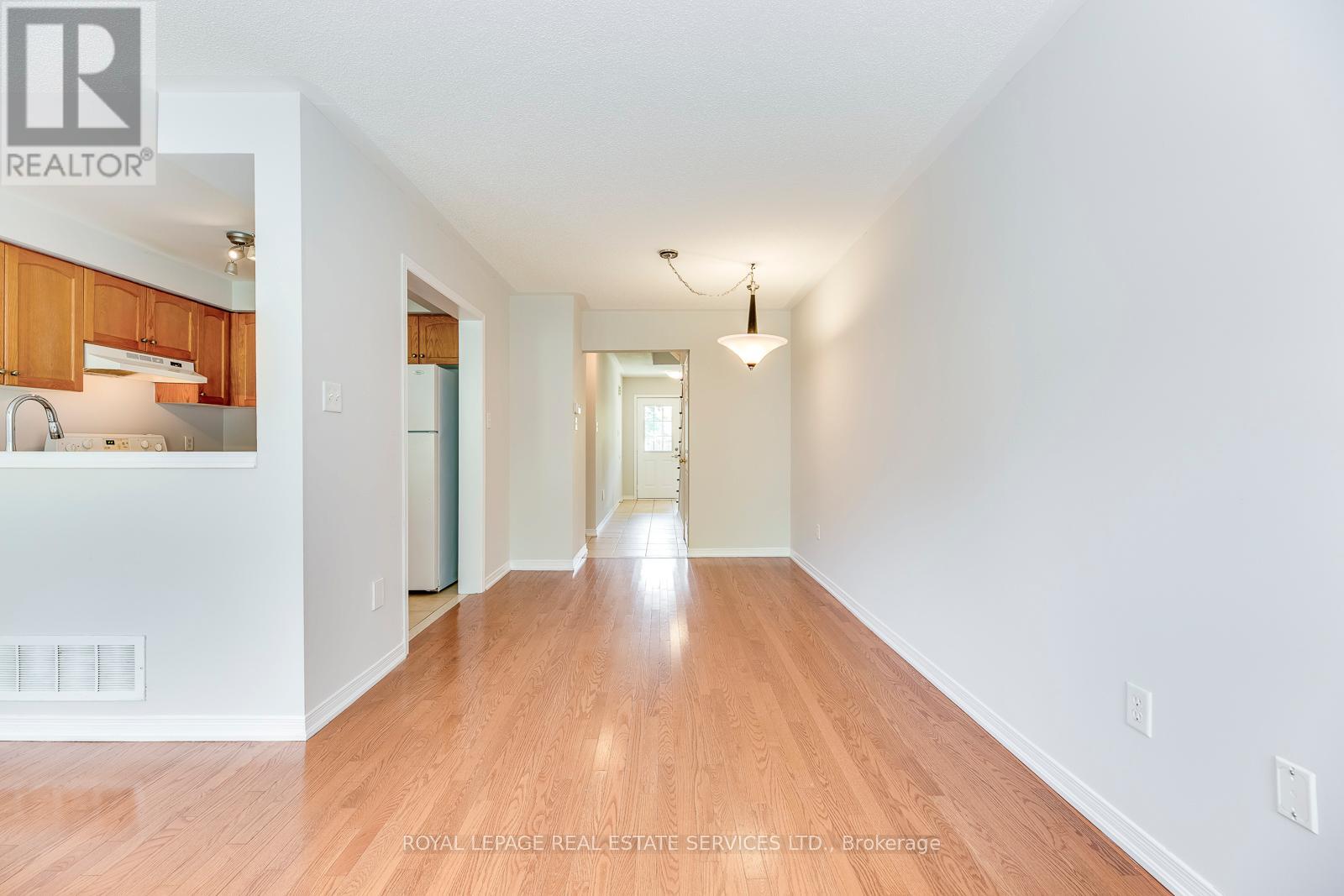 1835 Mccoy Avenue, Burlington, Ontario  L7L 7M1 - Photo 7 - W13527608