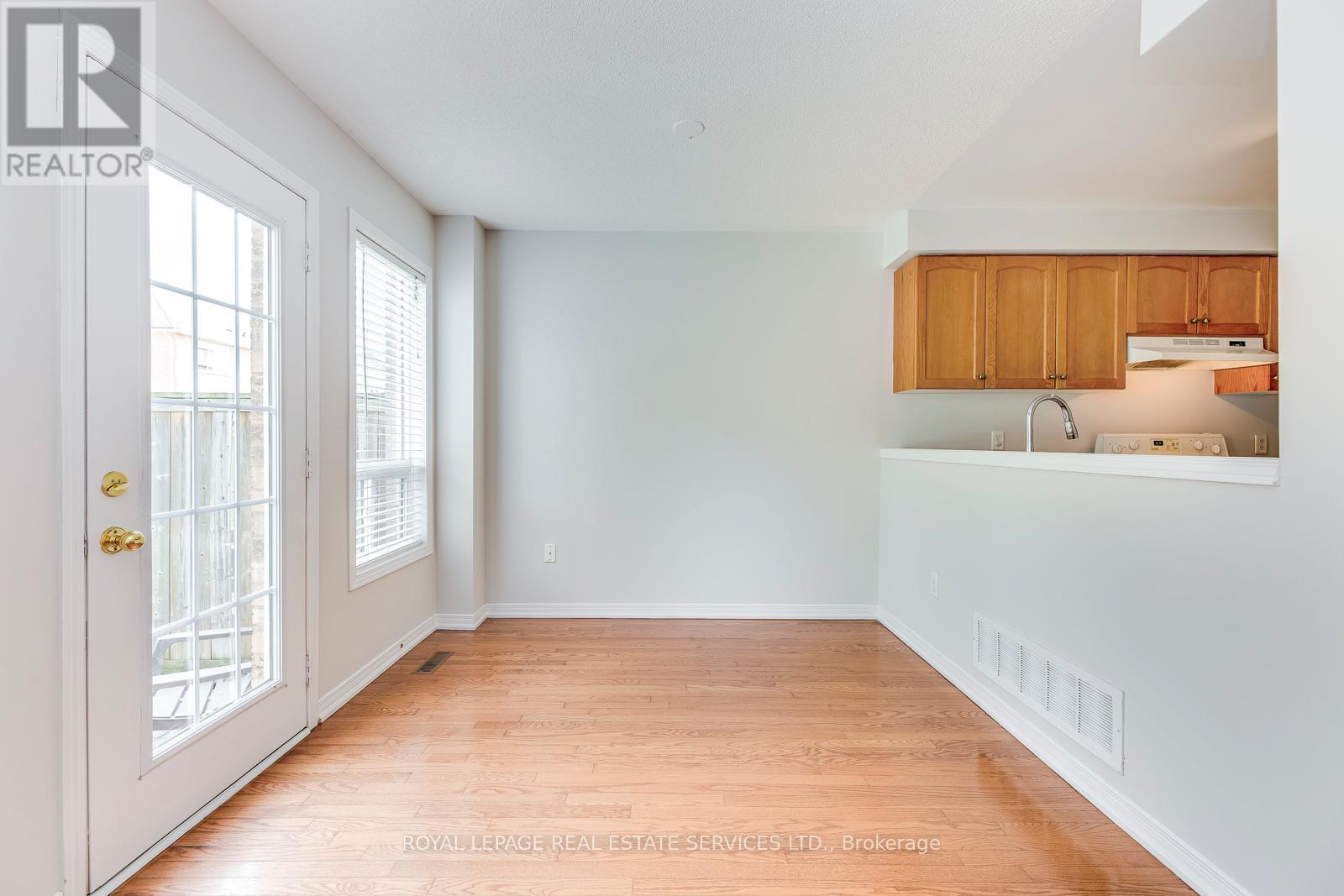 1835 Mccoy Avenue, Burlington, Ontario  L7L 7M1 - Photo 9 - W13527608