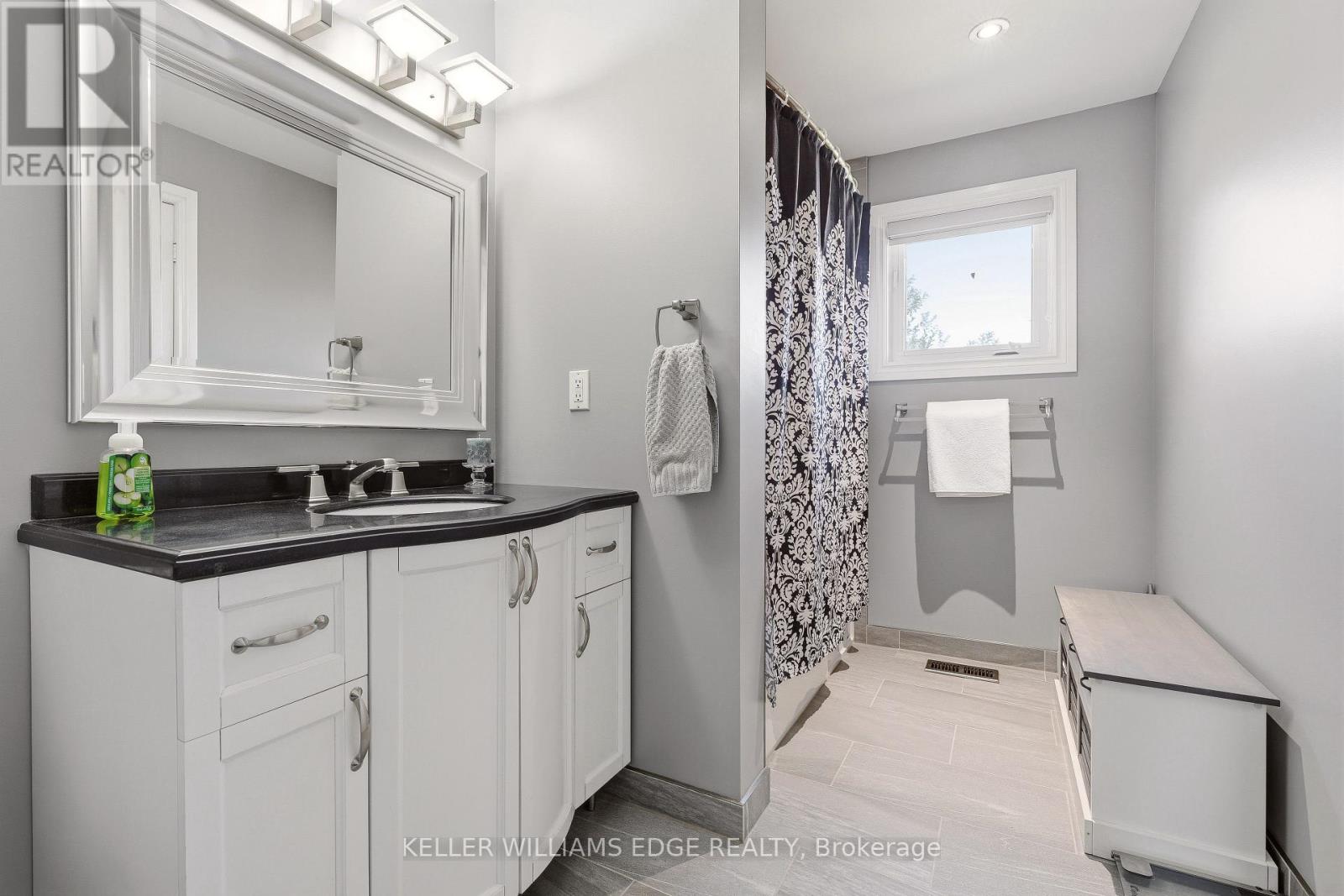 2408 Nichols Drive, Oakville, Ontario  L6H 6T2 - Photo 19 - W13527680