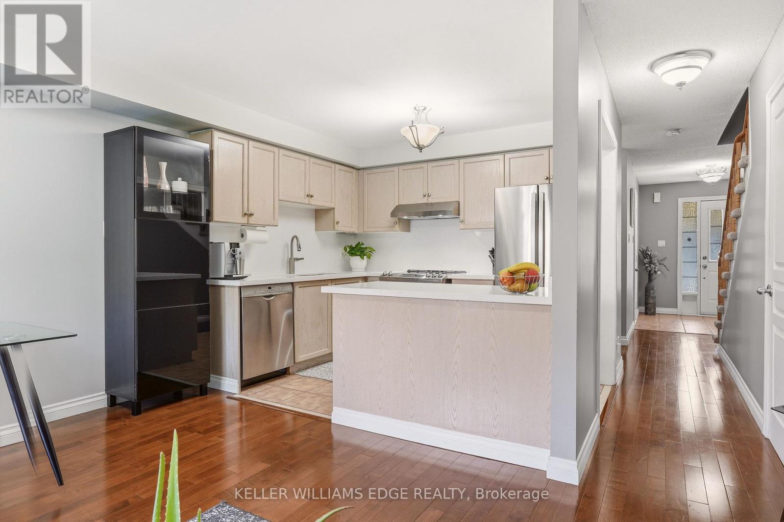 2408 Nichols Drive, Oakville, Ontario  L6H 6T2 - Photo 5 - W13527680