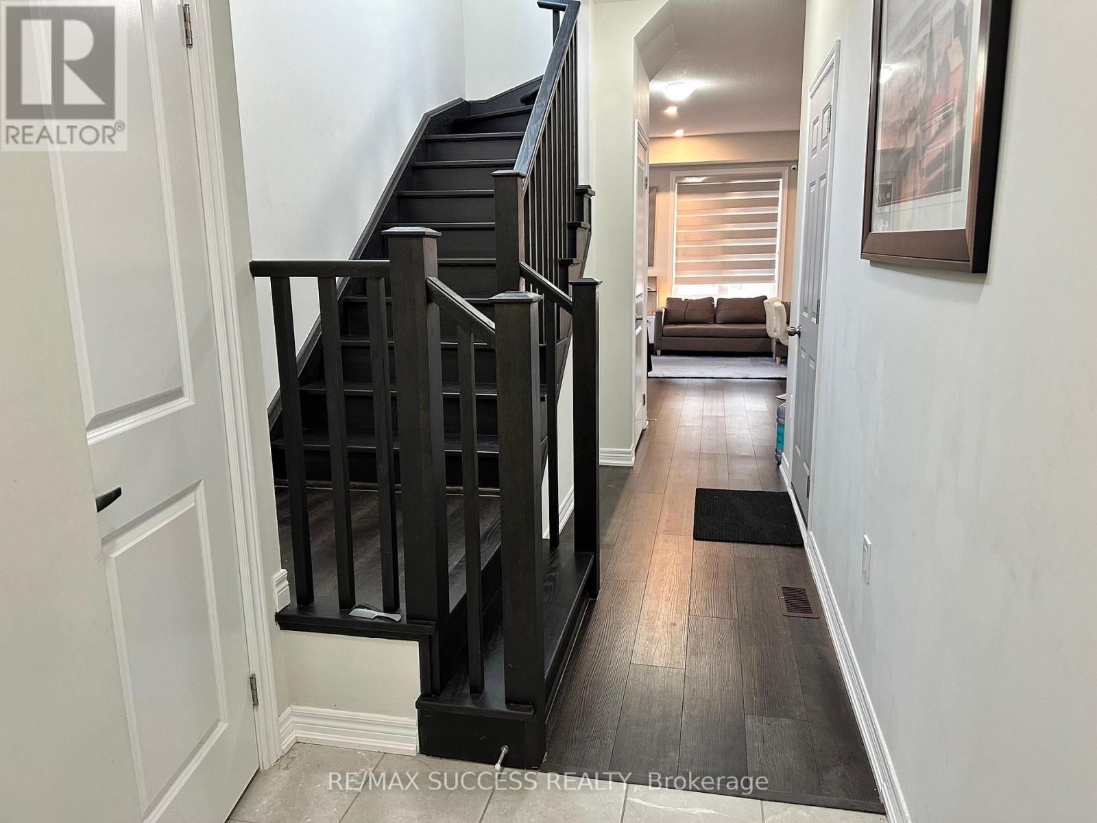 7 - 30 Mia Drive, Hamilton, Ontario  L9B 0K1 - Photo 7 - X13527562
