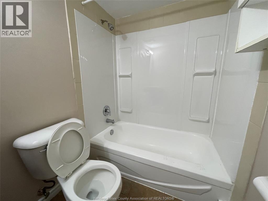 928 Howard Avenue Unit# 7, Windsor, Ontario N9A 2S6 - Photo 14 - 26016135