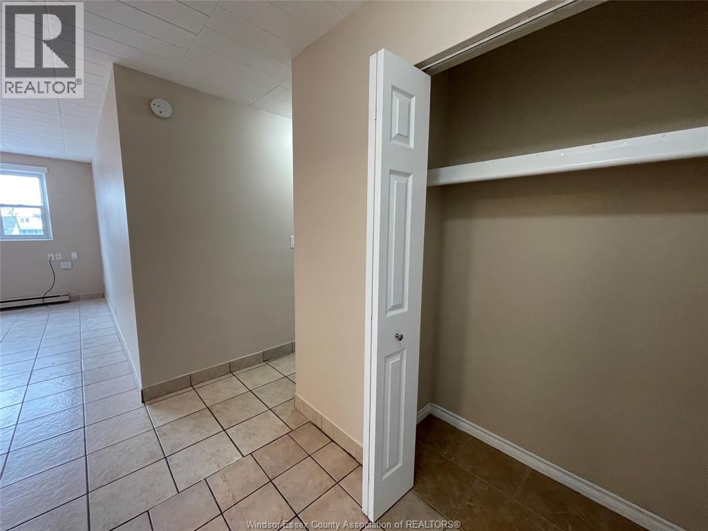 928 Howard Avenue Unit# 7, Windsor, Ontario N9A 2S6 - Photo 3 - 26016135