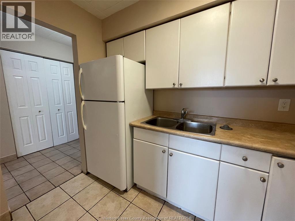 928 Howard Avenue Unit# 7, Windsor, Ontario N9A 2S6 - Photo 5 - 26016135