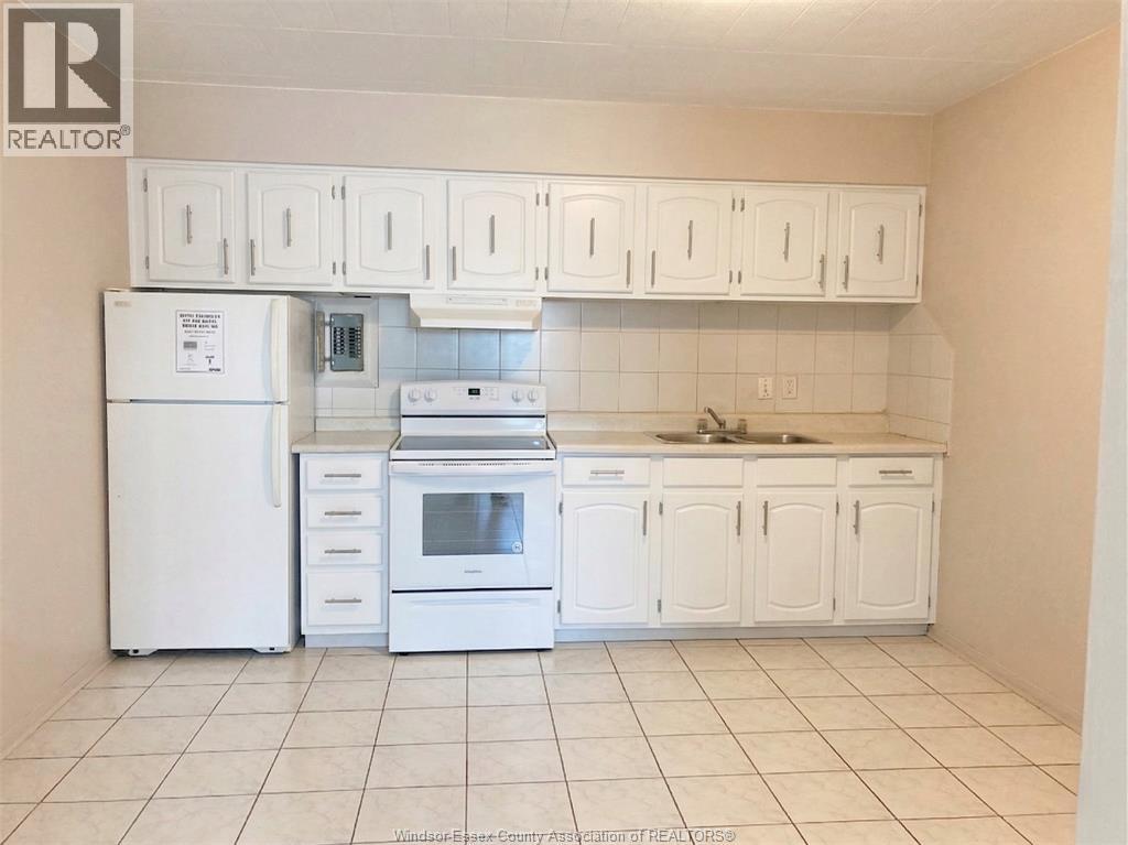 892 Campbell Avenue Unit# 12, Windsor, Ontario N9B 2H9 - Photo 6 - 26016089