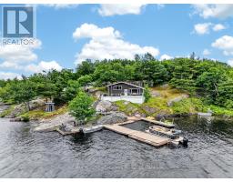 101 HEALEY LAKE WATER, the archipelago (archipelago south), Ontario